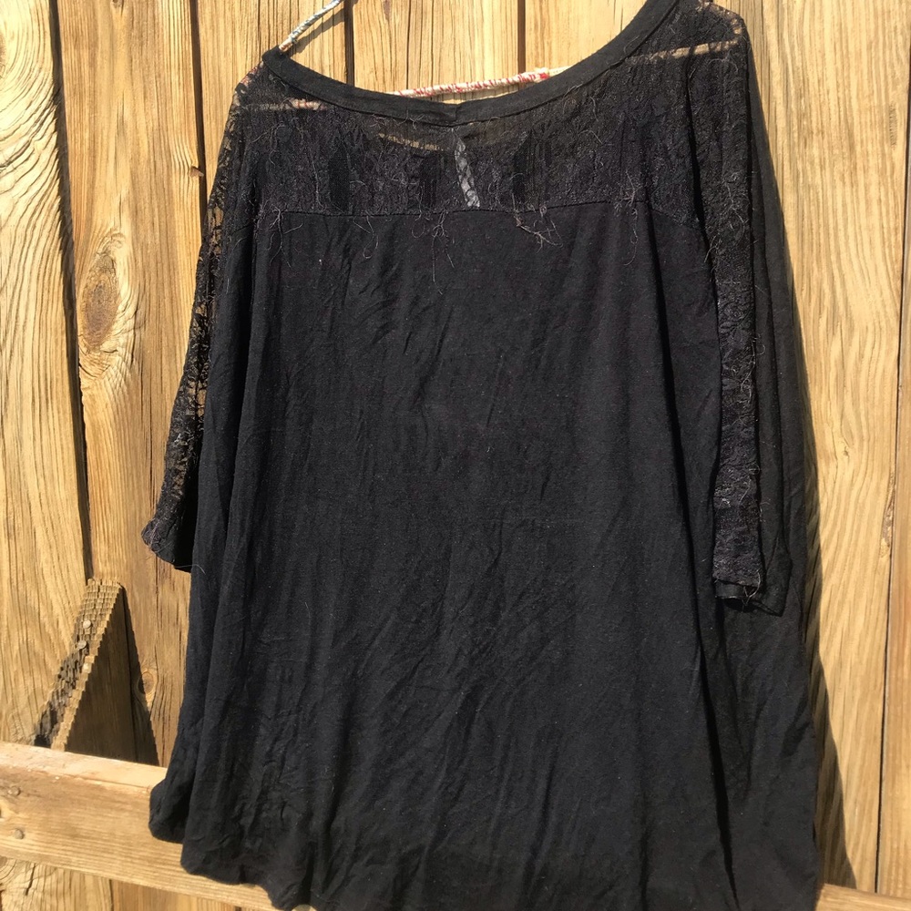 Black Lace Long-Sleeve Top